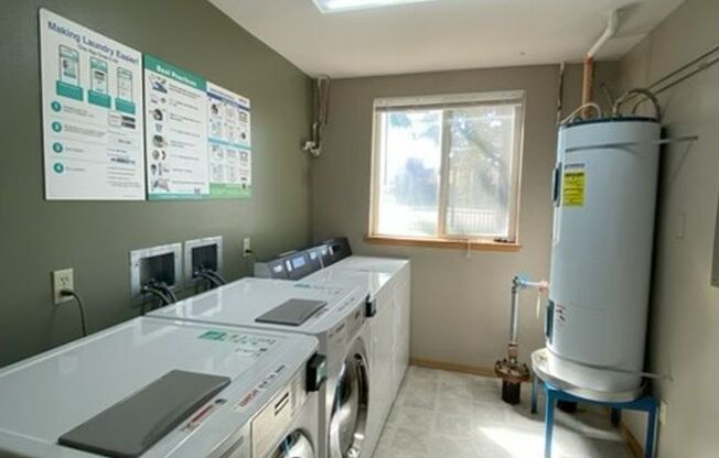 2 beds, 1 bath, 720 sqft, $1,015, Unit 23