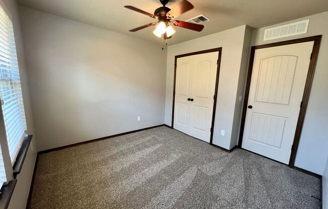 3 beds, 2 baths, $1,695