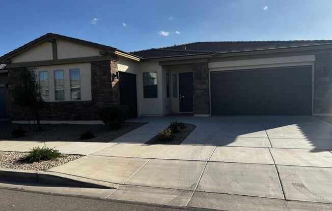 22657 E SILVER CRK LN