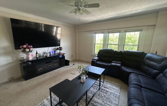 1 bed, 1 bath, $1,225, Unit 51
