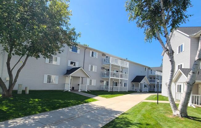 Lake Pointe Apartments