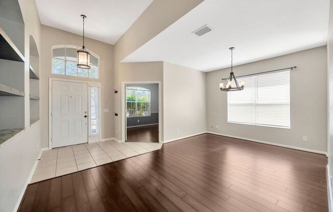 Charming 3-Bedroom Home with Office in the Villages of Oak Creek