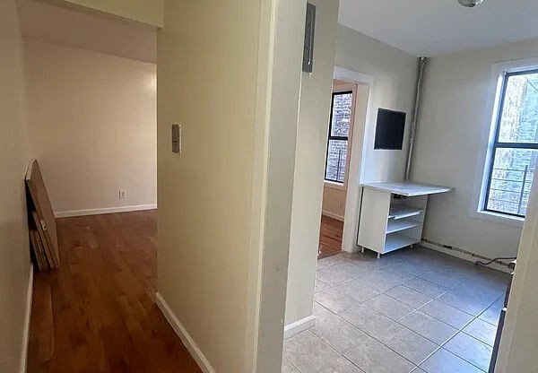 1 bed, 1 bath, $1,750, Unit 5E