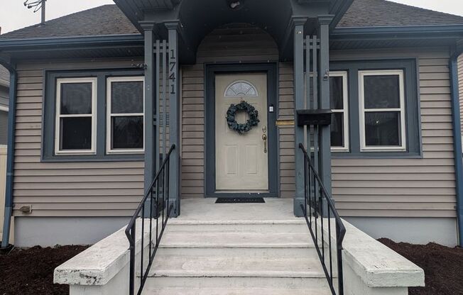 Beautiful 3-Bedroom Craftsman Home in the Heart of Bremerton