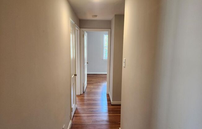 2 beds, 1 bath, 897 sqft, $2,335, Unit F-14