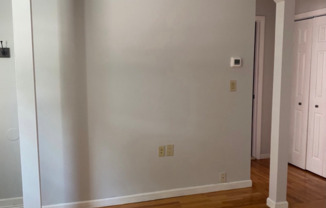 94 Escanaba Ave