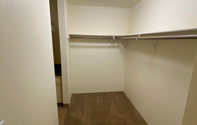 2 beds, 1.5 baths, 940 sqft, $1,607, Unit 0149