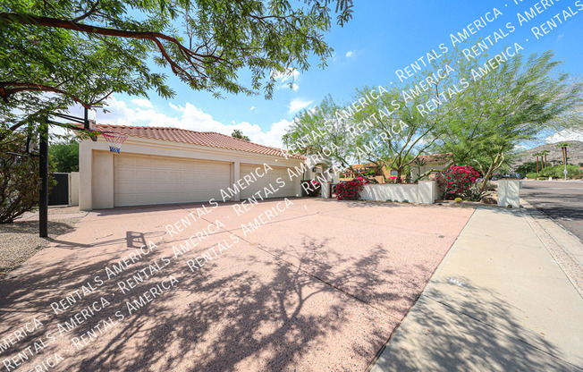3525 E EQUESTRIAN TRL