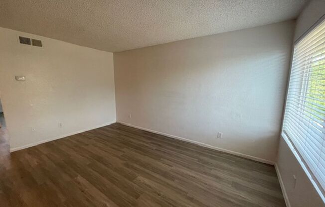 2 beds, 1 bath, 850 sqft, $1,395, Unit HC203