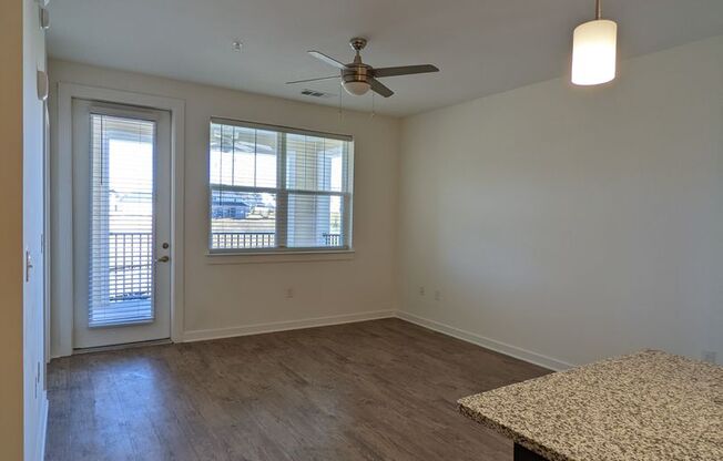 1 bed, 1 bath, 761 sqft, $1,475, Unit RES-305