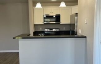 2 beds, 2 baths, 800 sqft, $2,495, Unit 241