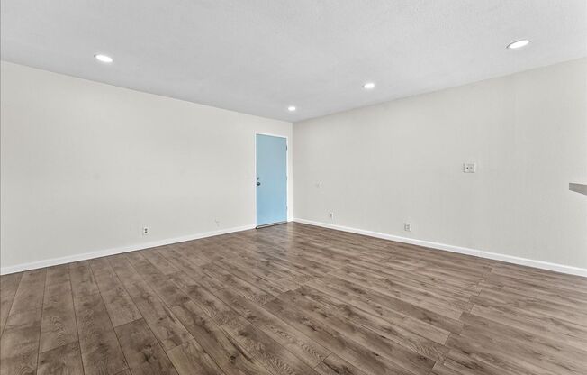 4945 W 118 PL