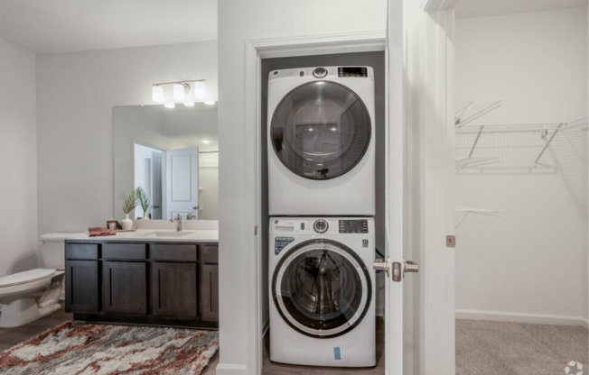 2 beds, 2 baths, 1,300 sqft, $1,495, Unit 209