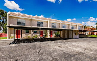 1123 SW 48th TER