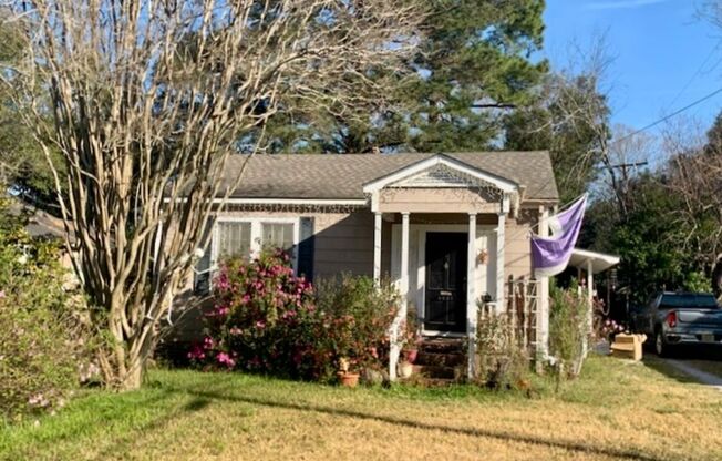 Mid-City Capital Heights Cottage!