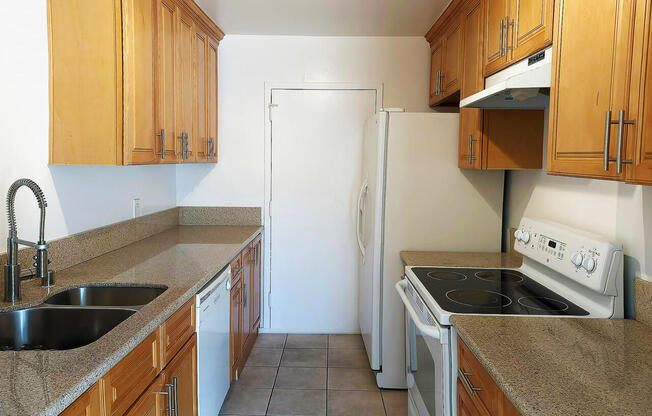 1 bed, 1.8 baths, 885 sqft, $3,795, Unit 211