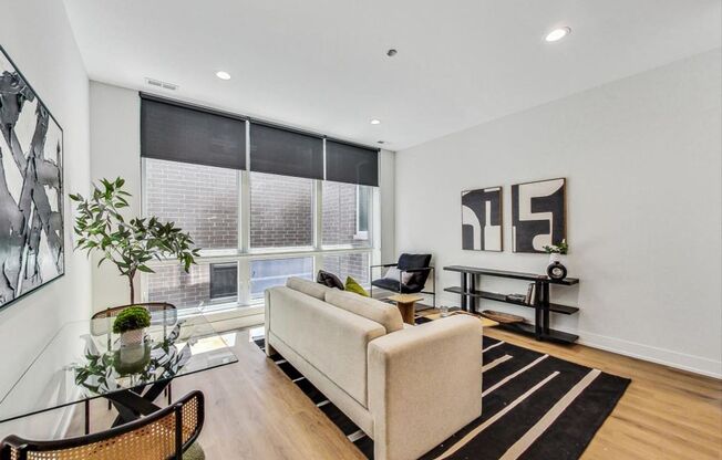 3 beds, 3 baths, 1,248 sqft, $4,600, Unit 3449-409