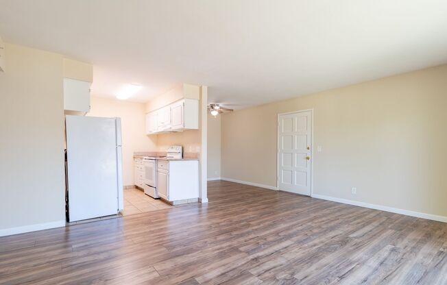 2 beds, 1 bath, 760 sqft, $1,765, Unit 244