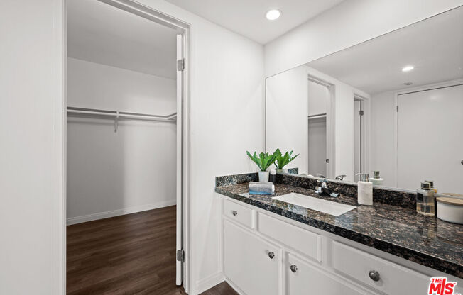 2 beds, 2 baths, 1,037 sqft, $4,500, Unit 1412