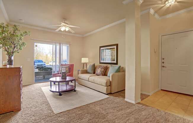 Welcome to Memorial Creek Apartment Homes