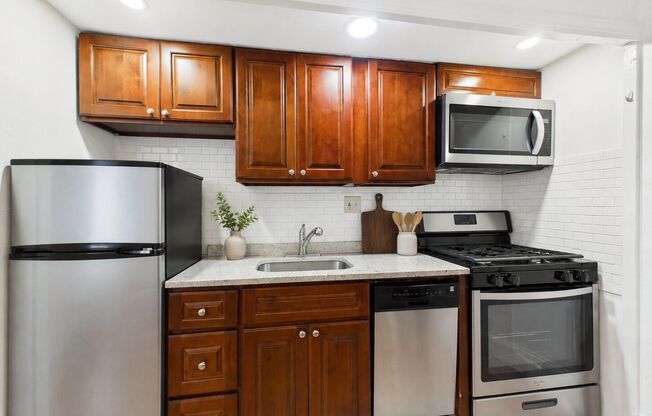 1534 Mount Vernon St.