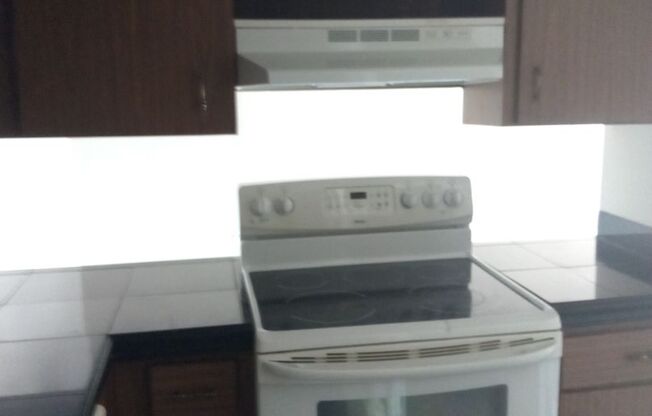 Gated Community First Floor 1/1.5 Apartment Near Lake and Downtown Eustis