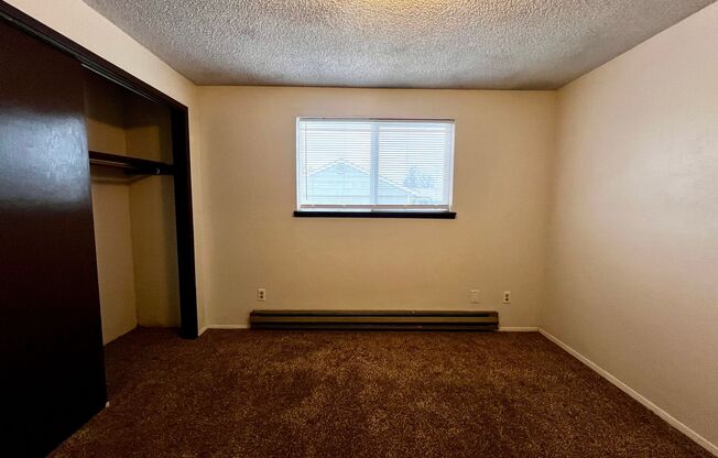 2 beds, 1 bath, 758 sqft, $1,200, Unit C