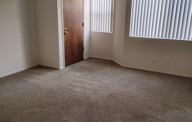 1 bed, 1 bath, $2,050, Unit 15