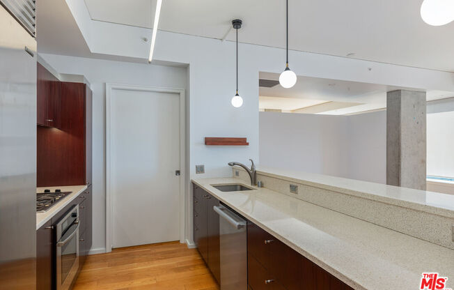 1 bed, 1.5 baths, 1,390 sqft, $4,200, Unit 1407