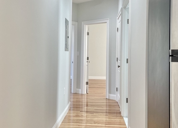 1 bed, 1 bath, 450 sqft, $2,900, Unit 88