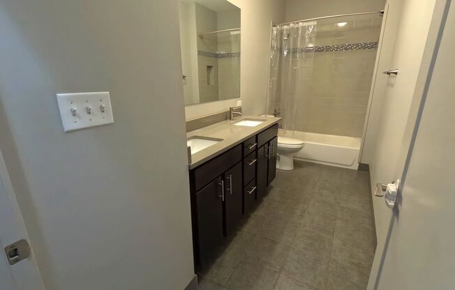 2 beds, 1 bath, 1,150 sqft, $2,595, Unit 1432-321