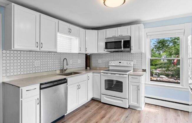10-12 Pine St