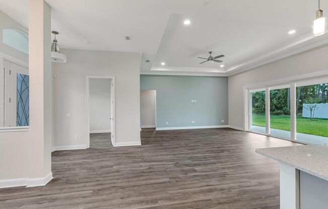 Stunning 4 Bedroom, 2 Bathroom Home on Quiet Cul-de-Sac