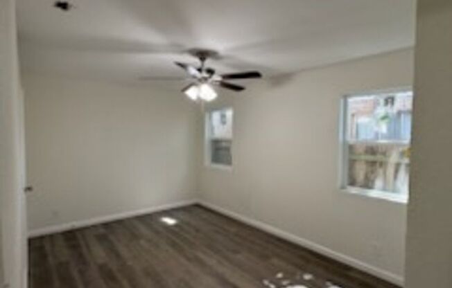 Beautiful newly remodeled 2/1 apartment!