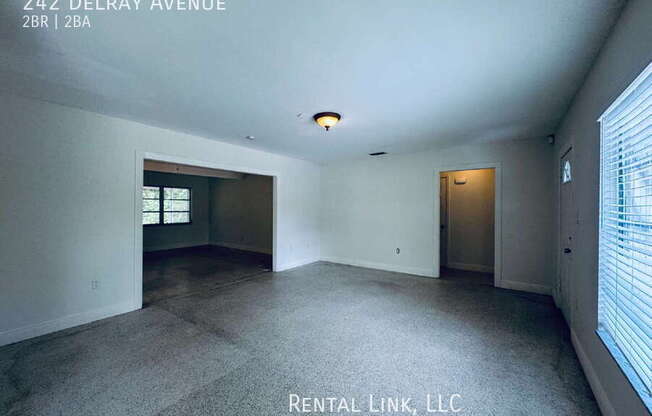 242 DELRAY AVE