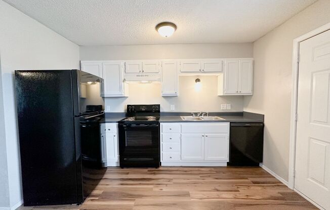 1 bed, 1 bath, 480 sqft, $775, Unit 1037 Happy Hollow #3 Downstairs