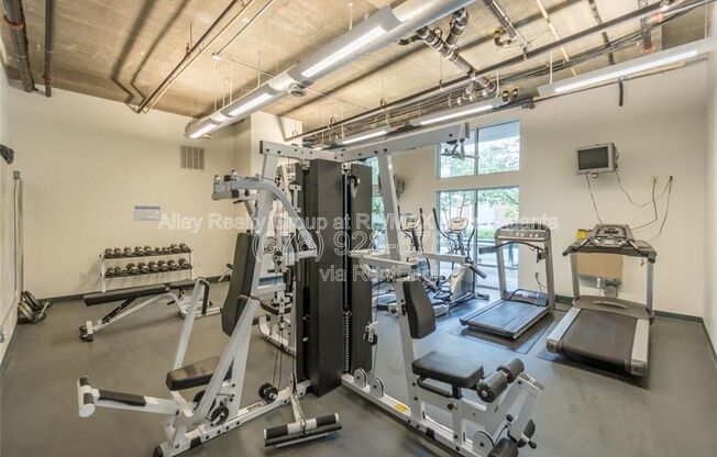 2 beds, 2 baths, 1,194 sqft, $2,700, Unit Unit 411