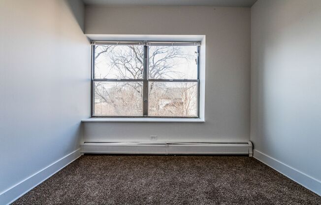 136 E 155th