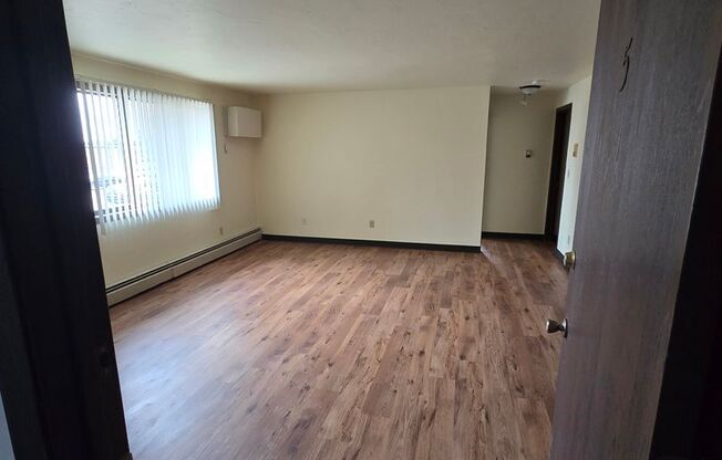 1 bed, 1 bath, 595 sqft, $1,009, Unit 1696-05