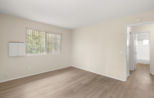 2 beds, 1 bath, 800 sqft, $2,150, Unit 01