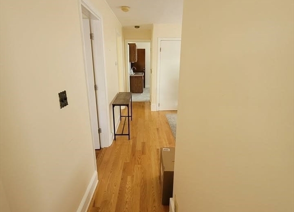 36 GRANT AVE