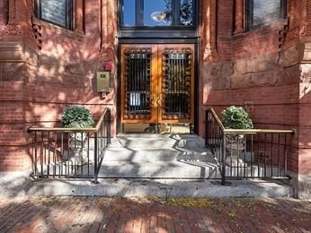 271 Dartmouth St