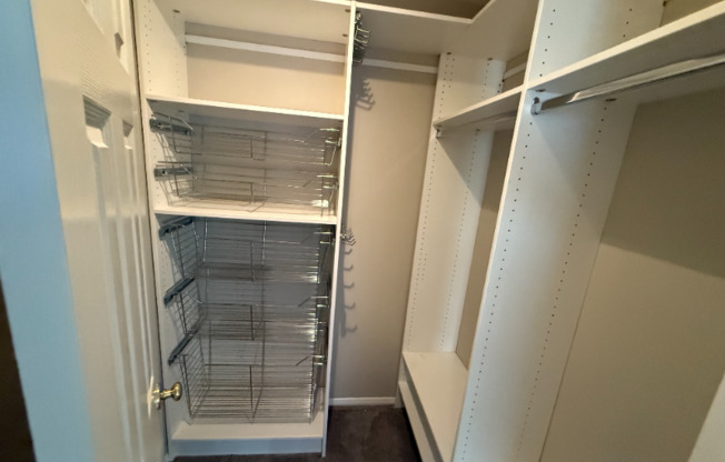 7804 OLD LITCHFIELD LN