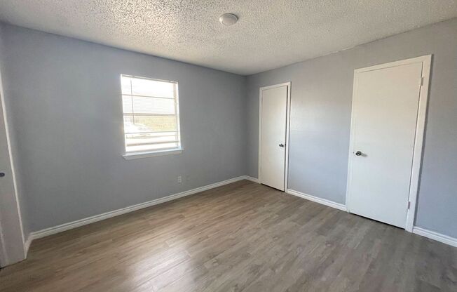 2 beds, 1 bath, 784 sqft, $840, Unit 121E