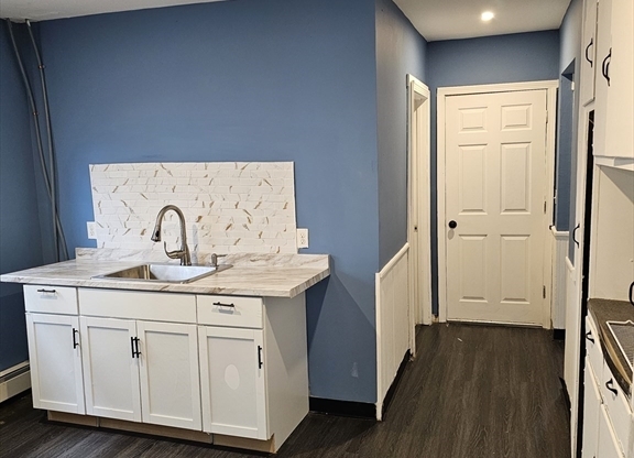 27 PLEASANT ST