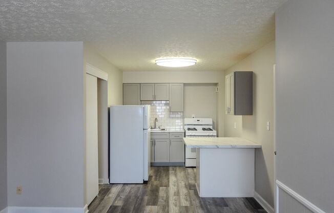 2 beds, 1 bath, 665 sqft, $1,040, Unit 1738F