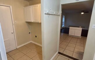 3 beds, 2 baths, $2,300