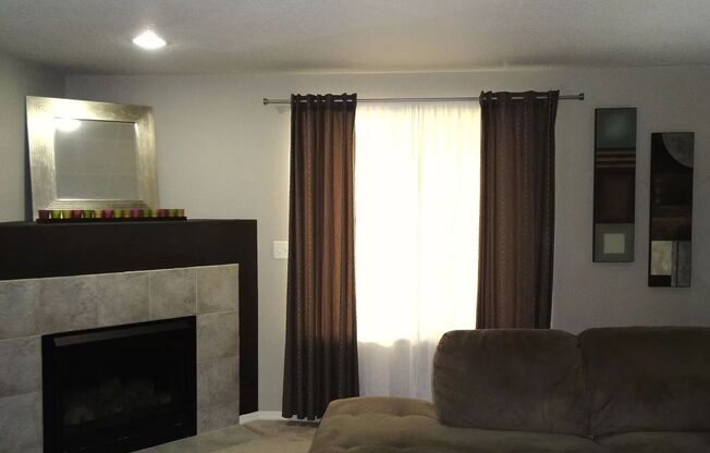 Spacious Landover Commons Home w/ Large Yard for Lease - 2715 NE 125th Ct