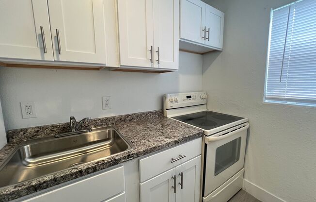 2 beds, 1 bath, 750 sqft, $1,650, Unit 5250-14