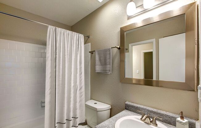 3 beds, 1.5 baths, 1,300 sqft, $1,439, Unit 120H